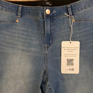 High-rise jeans with skinny fit Cropped ankle length